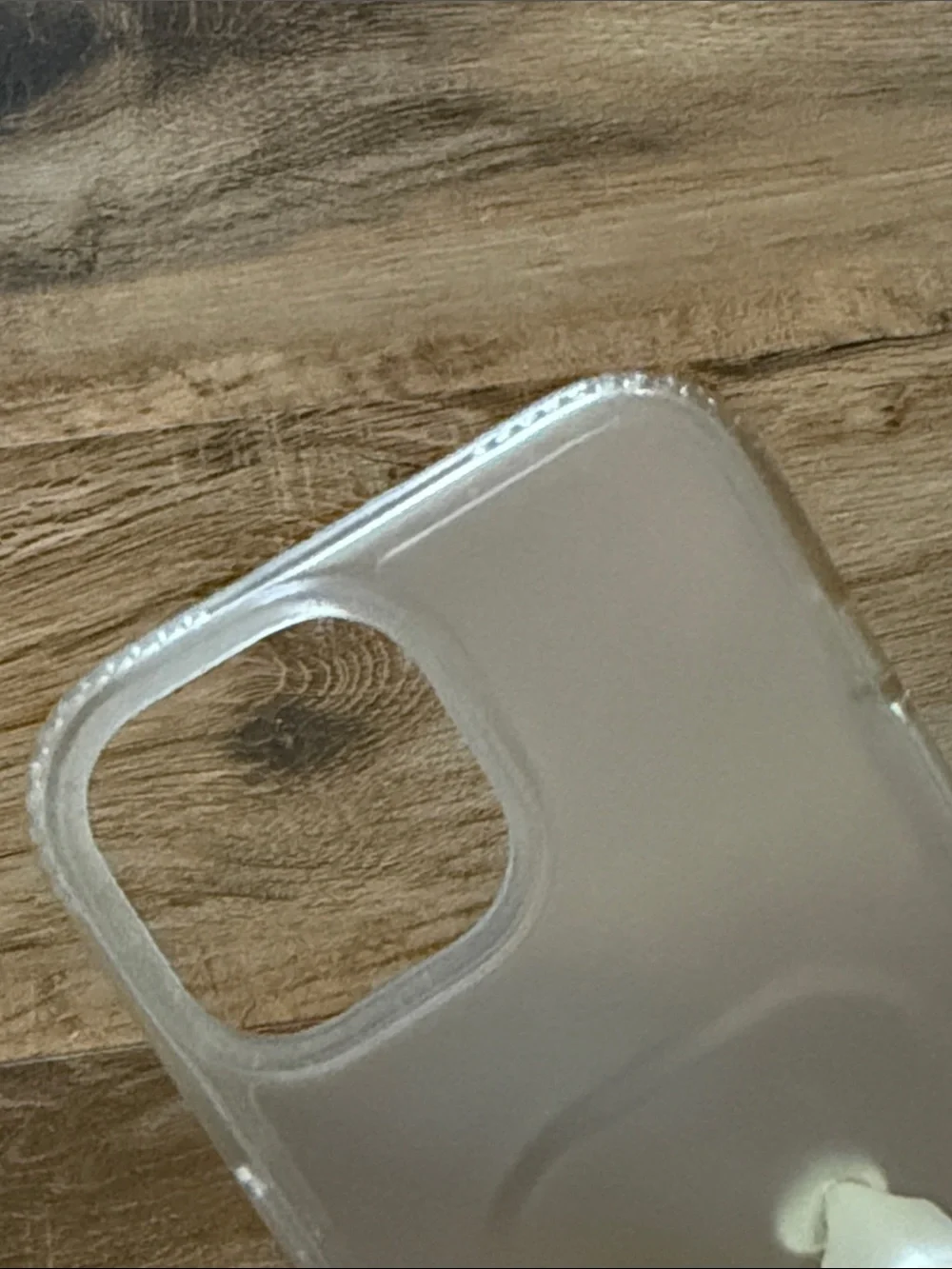 iPhone 15 Clear Loopy Case
